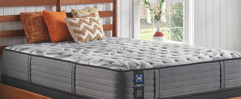 Cheap box spring mattresses in Marinette, WI